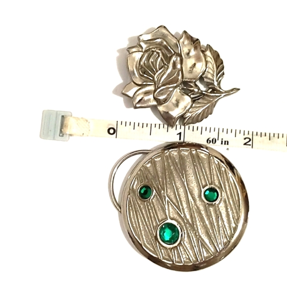 VINTAGE LOT OF FOUR SILVER-TONE 1 - 2" SCARF CLIPS - Picture 10 of 12